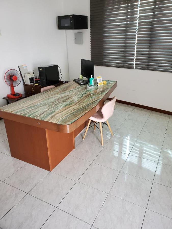 Little Kampung Studio Teluk Intan Exteriör bild